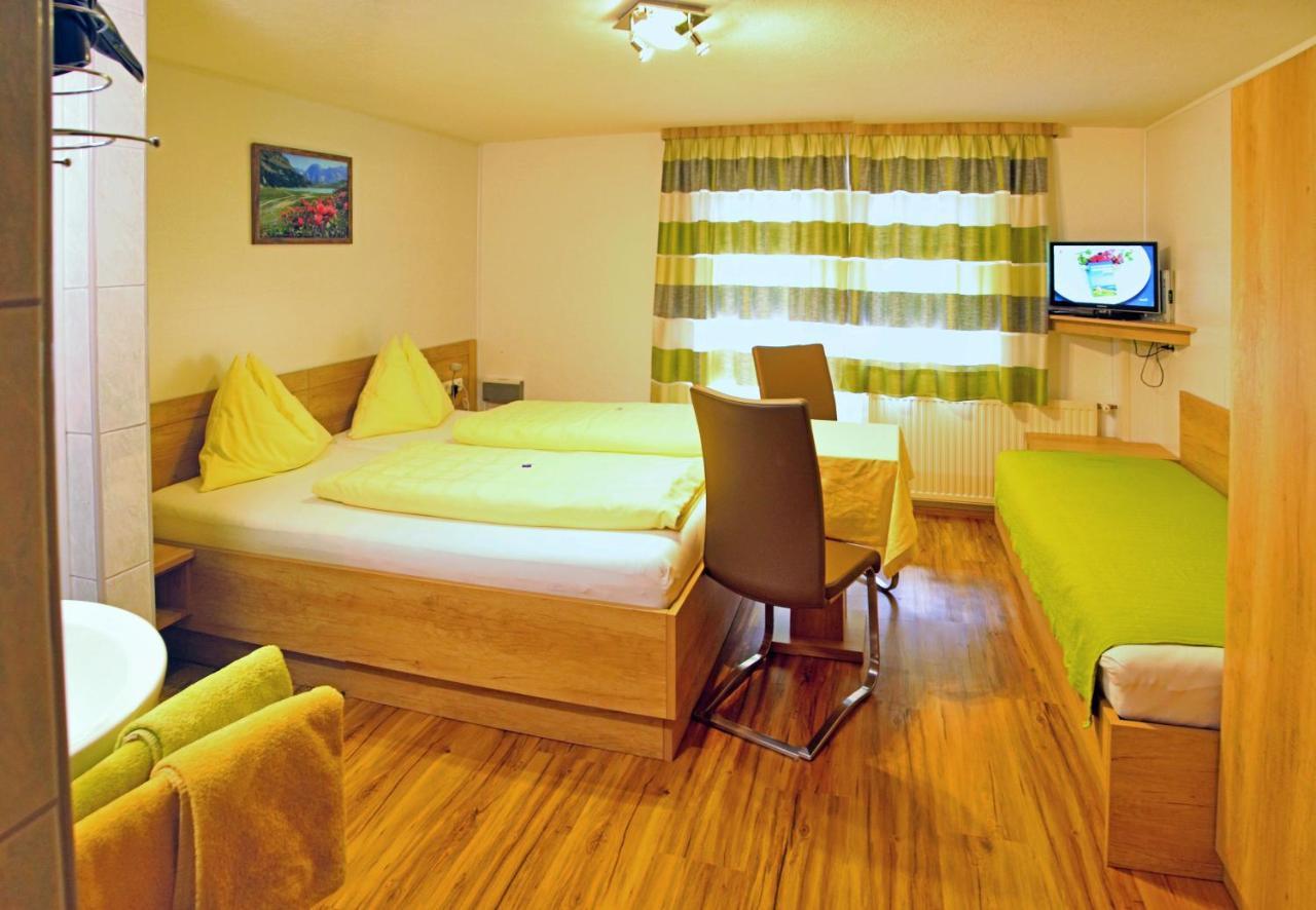 Haus Waldheim Hotel Sankt Leonhard im Pitztal Luaran gambar