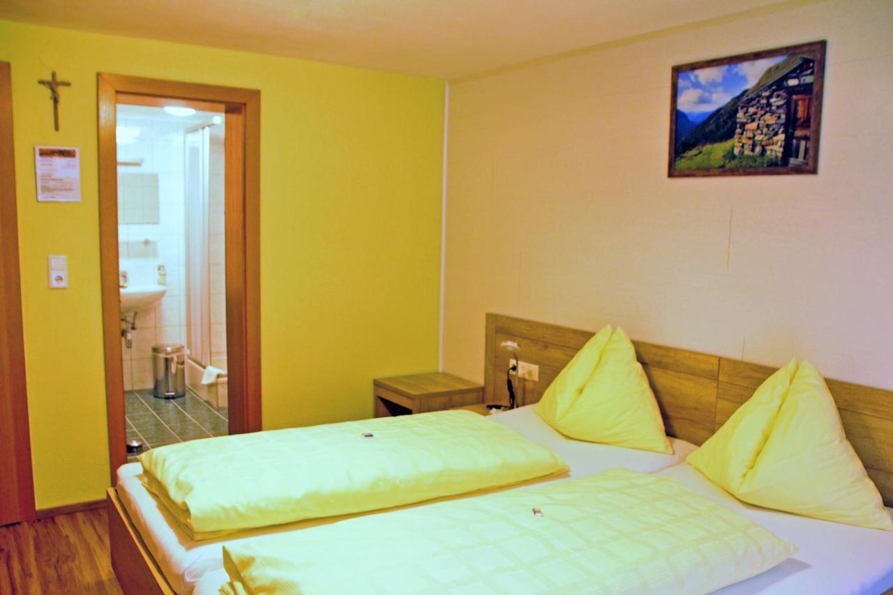 Haus Waldheim Hotel Sankt Leonhard im Pitztal Luaran gambar